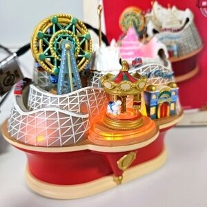 Hallmark Polar Coaster Ornament Magic Movement Lights Sound Carousel 2003
